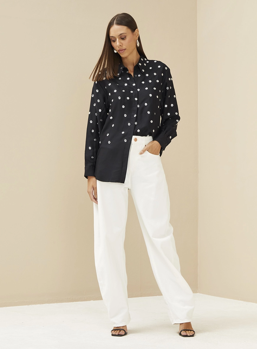 Camisa Feminina Com Aplicação Preto