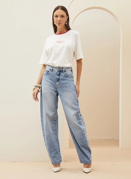 Camiseta Feminina Comfort Com Estampa Costas