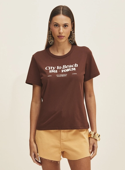 Camiseta Feminina Com Estampa Frontal