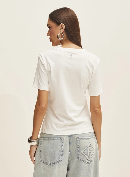 Camiseta Feminina Manga Curta Com Logo Frontal