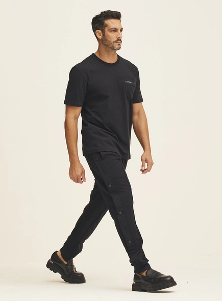 Camiseta Masculina Com Bolso Frontal