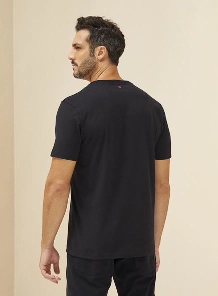 Camiseta Masculina Com Estampa Frontal