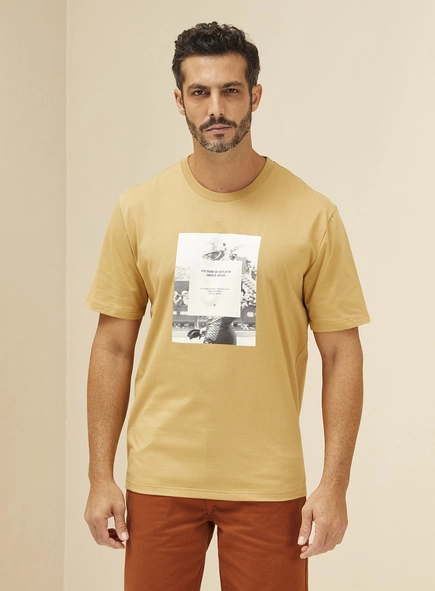 Camiseta Masculina Com Estampa Frontal