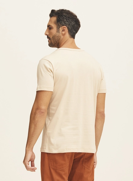 Camiseta Masculina Com Detalhe Em Logo