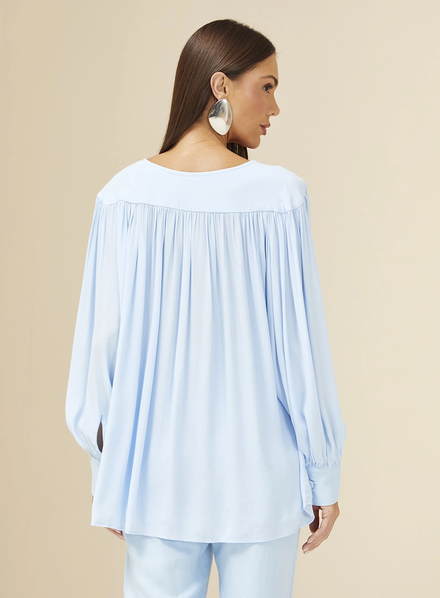 Blusa Alongada Fluída E Mangas Amplas Azul