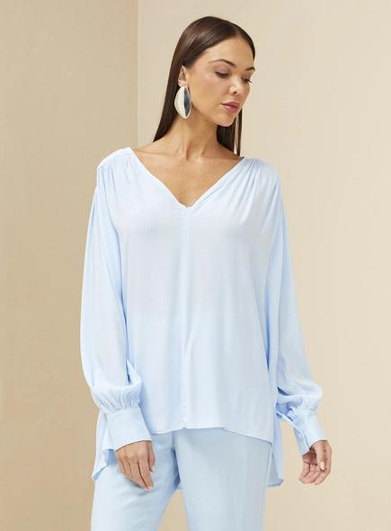 Blusa Alongada Fluída E Mangas Amplas