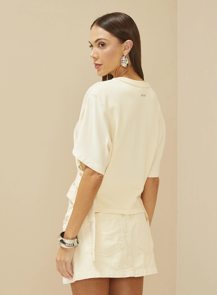 Blusa Comfy Com Detalhe Lateral Bege