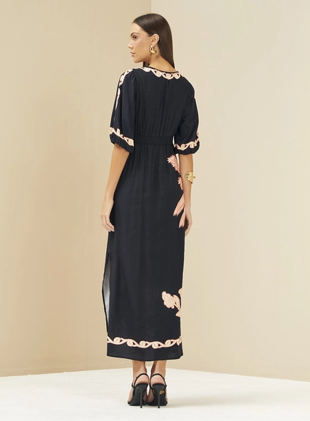 Vestido Longo Estampado Com Fenda Lateral
