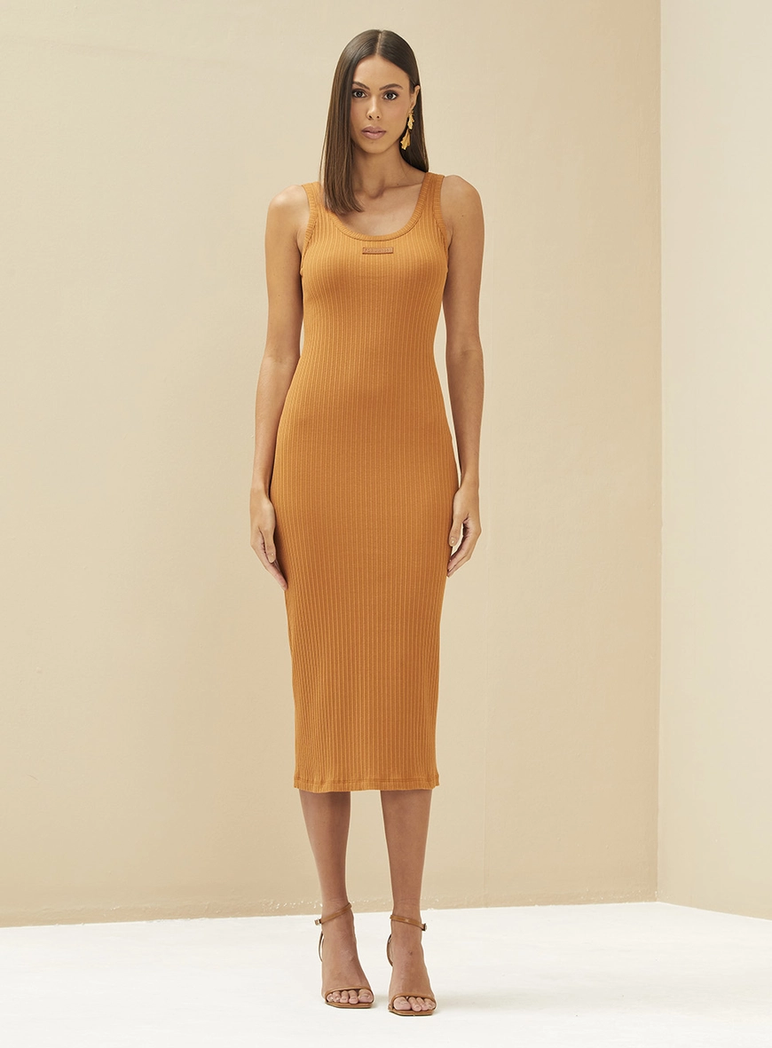 Vestido Canelado Midi Com Detalhe Em Logo Marrom