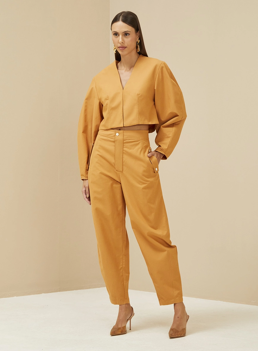 Blazer Feminino Encurtado Com Mangas Bufantes Bege