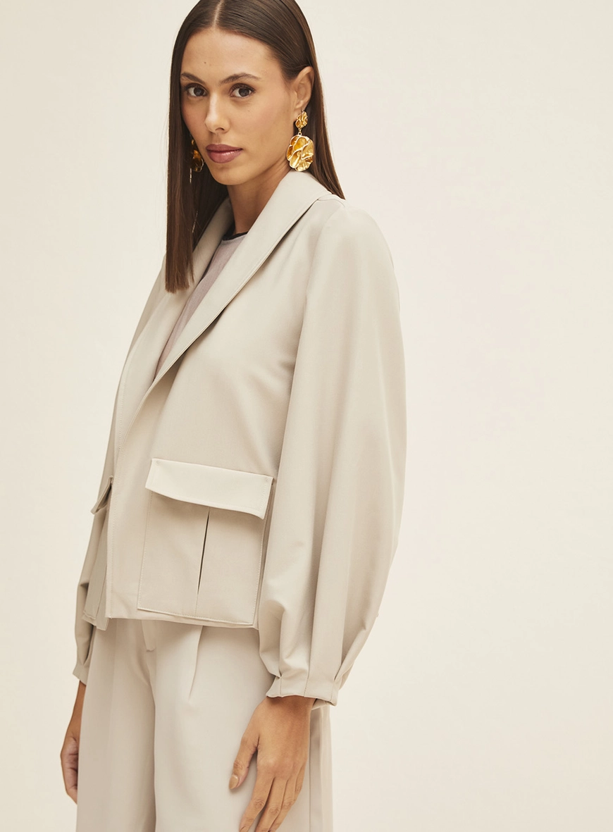 Blazer Feminino Alfaiataria Com Bolsos Frontais Bege Esquilo