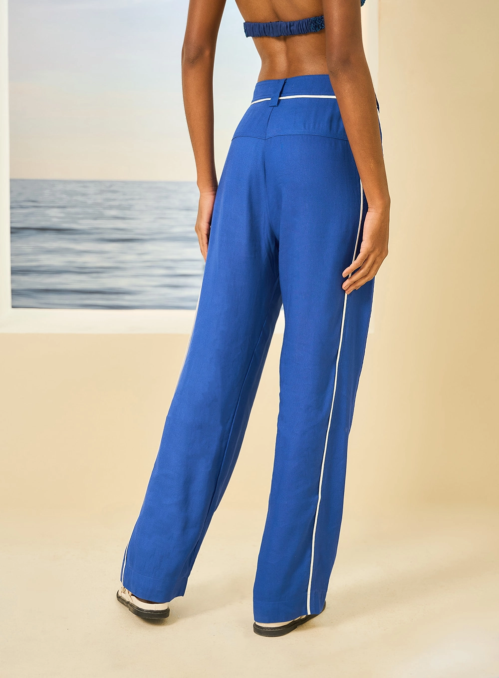 Calça Feminina De Alfaiataria Reta Azul 2