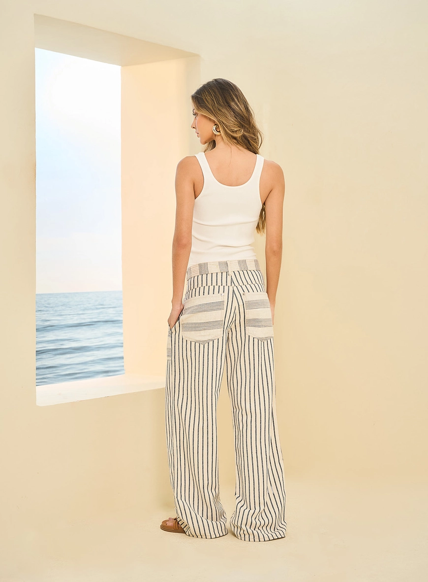 Calça Feminina Reta Listrada Com Cinto Estampa 2