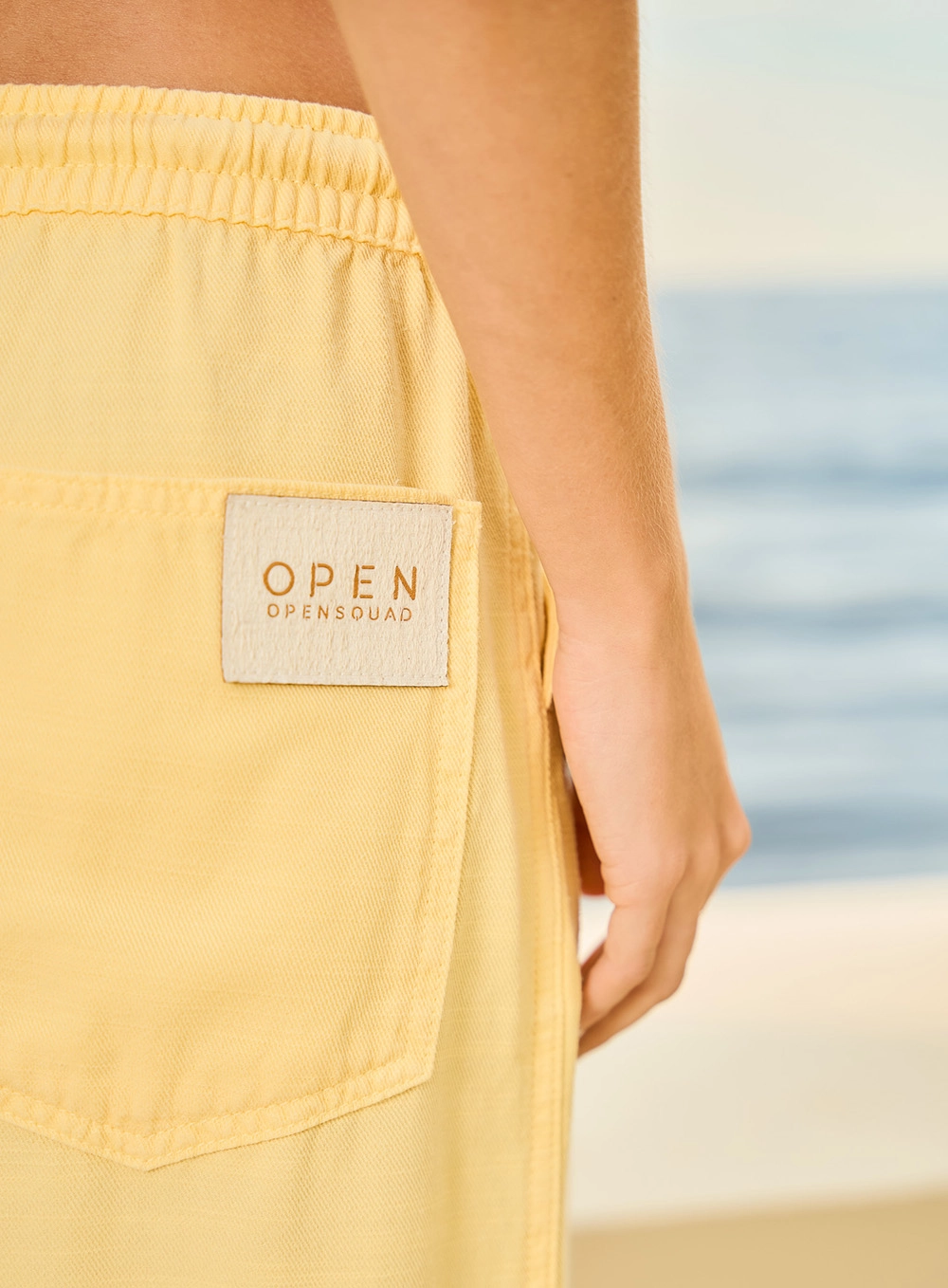 Calça Feminina Reta Com Amarração Amarelo 3