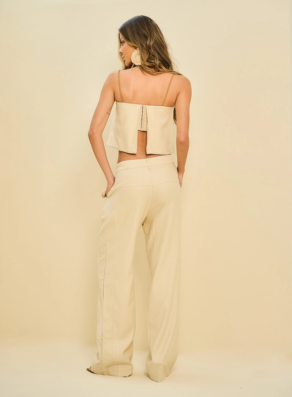 Calça Feminina Pantalona De Alfaiataria Bege 2