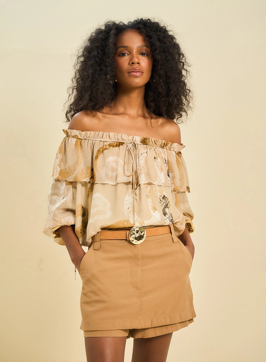 Short Feminino De Alfaiataria Com Cinto Marrom 4