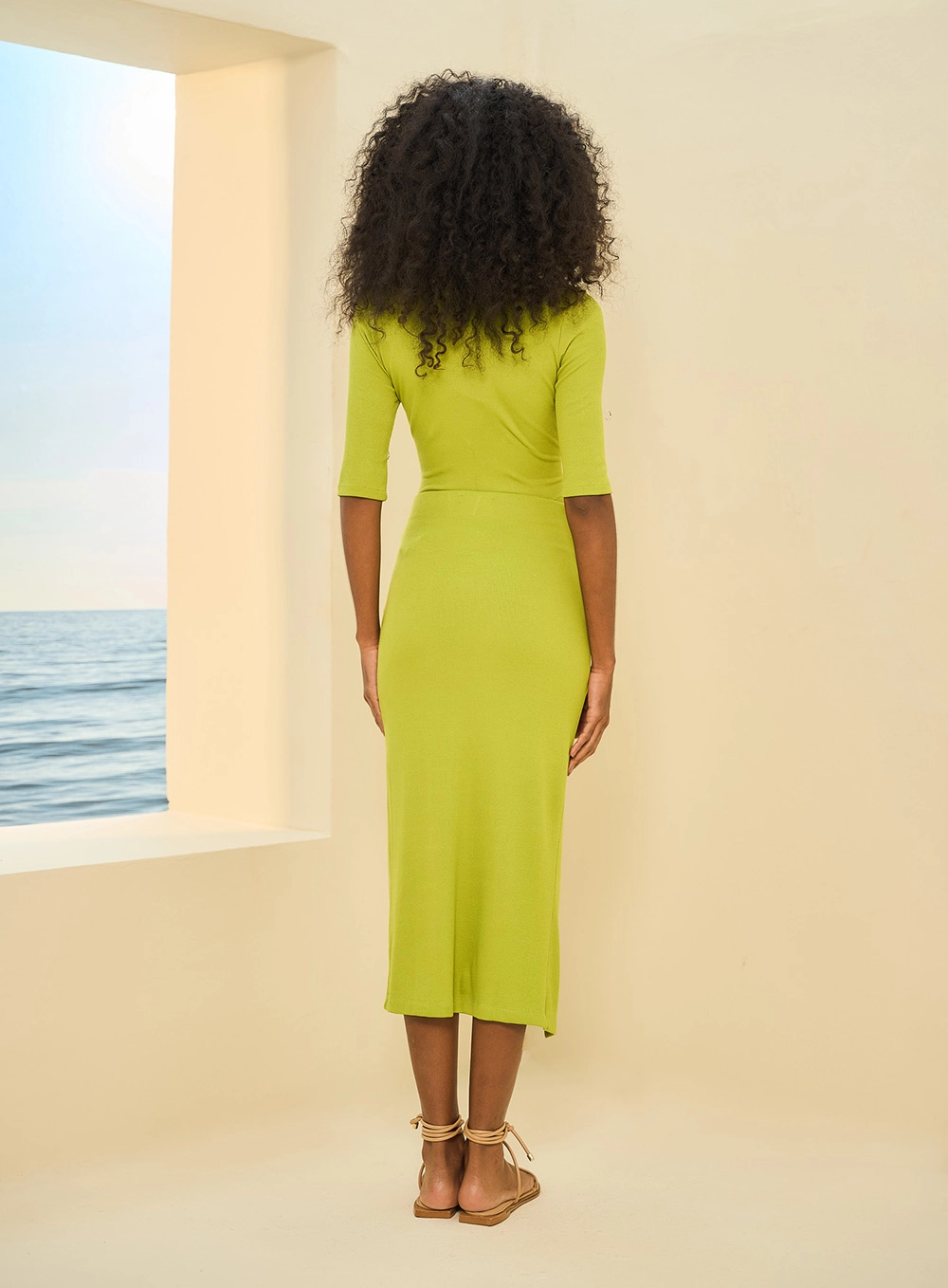 Saia Feminina Midi Com Fenda Verde 2