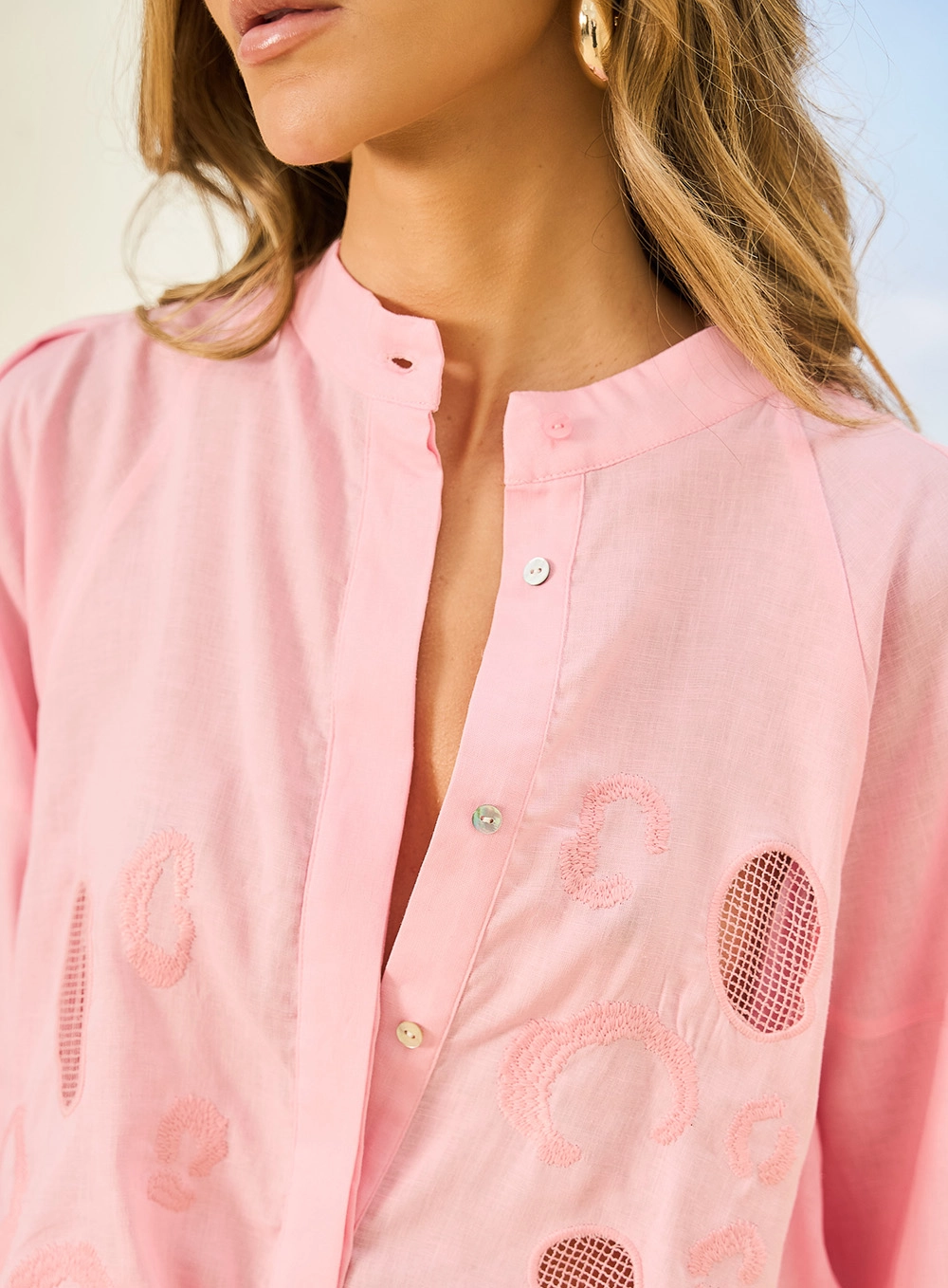 Camisa Feminina Linho Bordada Rosa 3