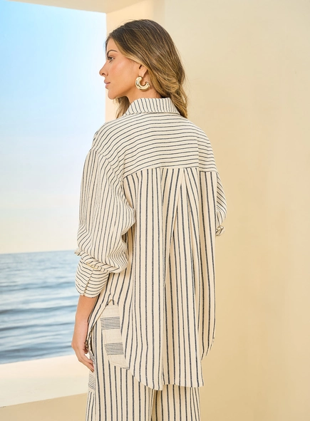 Camisa Feminina De Sarja Listrada Oversized