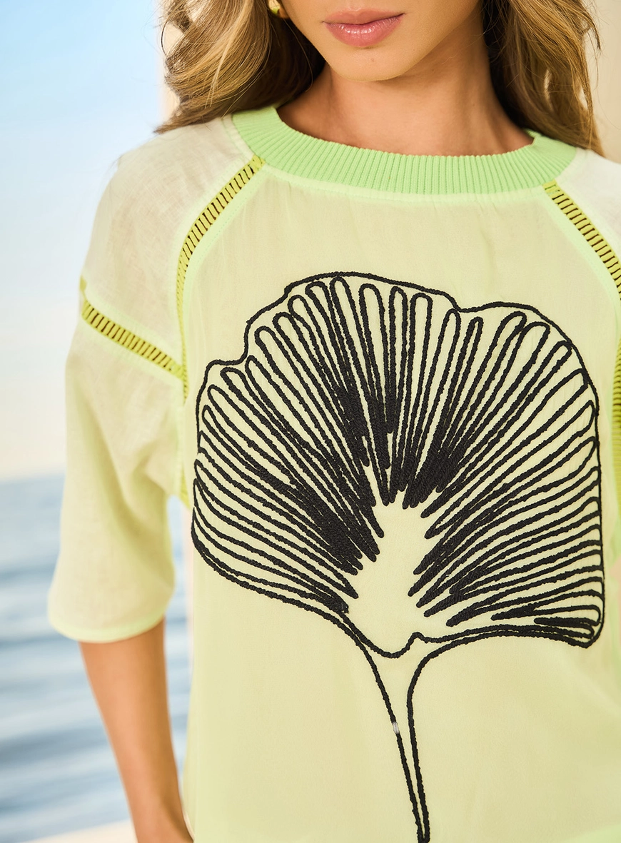 Camiseta Feminina Bordada Verde 3