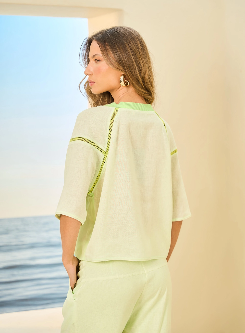 Camiseta Feminina Bordada Verde 2