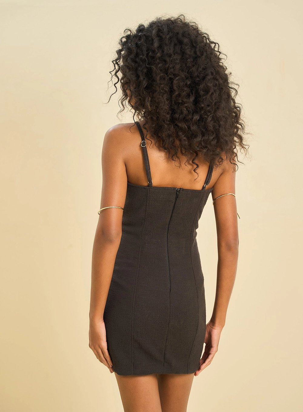 Vestido Feminino Tubinho Com Detalhe Na Alça Preto 2