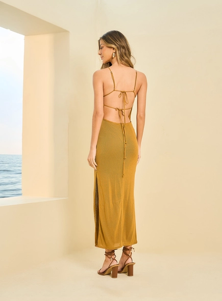 Vestido Basic Comfort Com Fenda Lateral