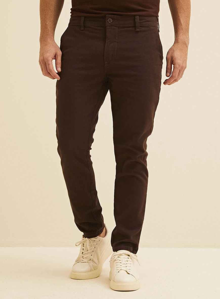 Calça Johan Masculina Em Sarja Marrom