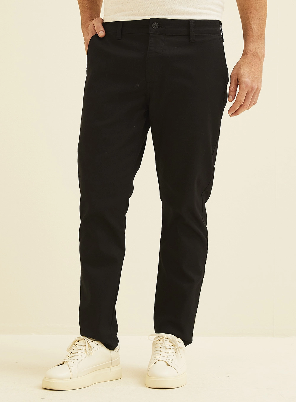 Calça Em Sarja Vitor Preto 2