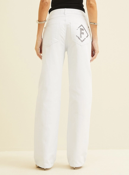 Calça Feminina Em Sarja Bella