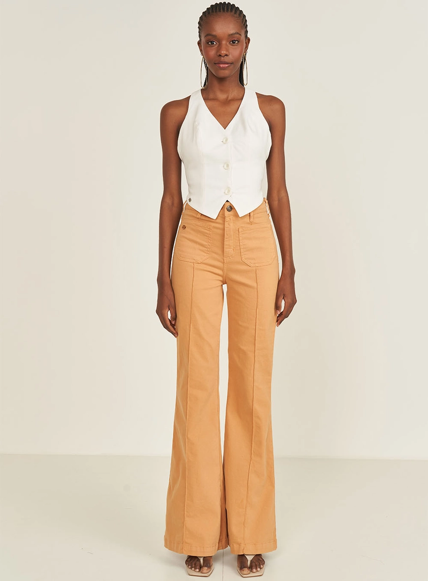 Calça Em Sarja Bruna Boot Cut