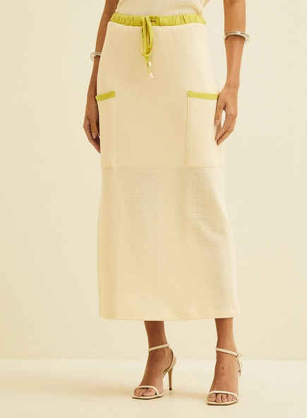 Saia Longa Reta Em Malha Tricot Com Detalhes