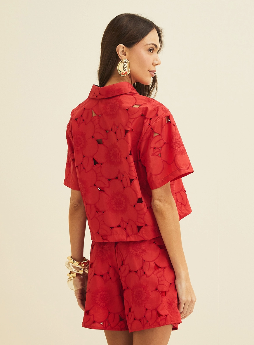 Camisa Reta Com Bordado Vermelho