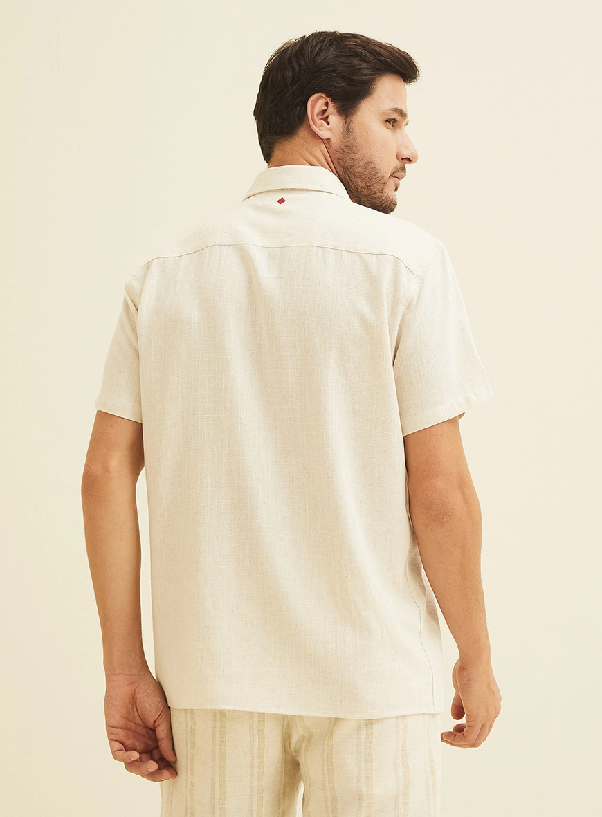 Camisa Relax Em Linho Manga Curta Off Shell