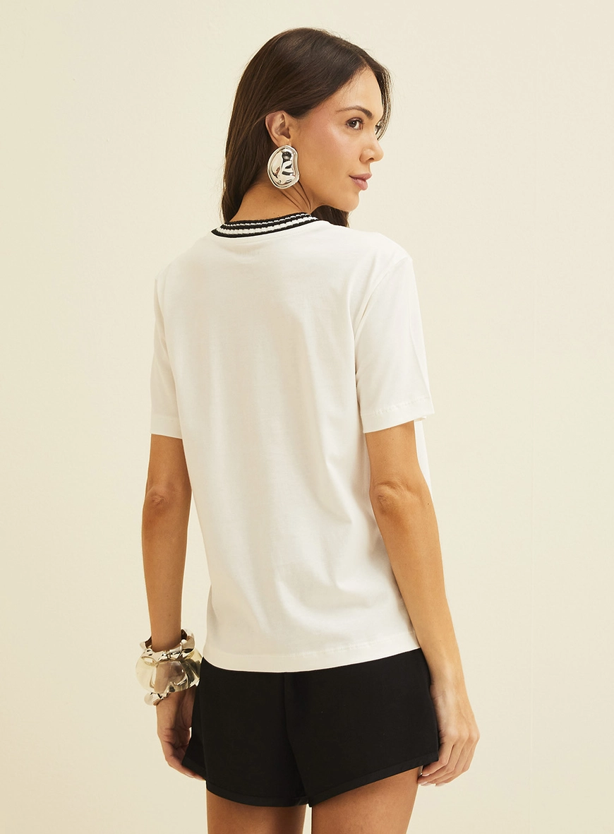 Camiseta Boy Manga Curta Off Shell