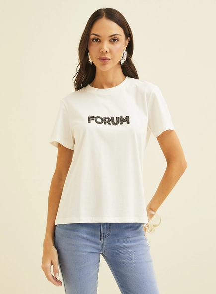 Camiseta Feminina Boy Com Aplicação