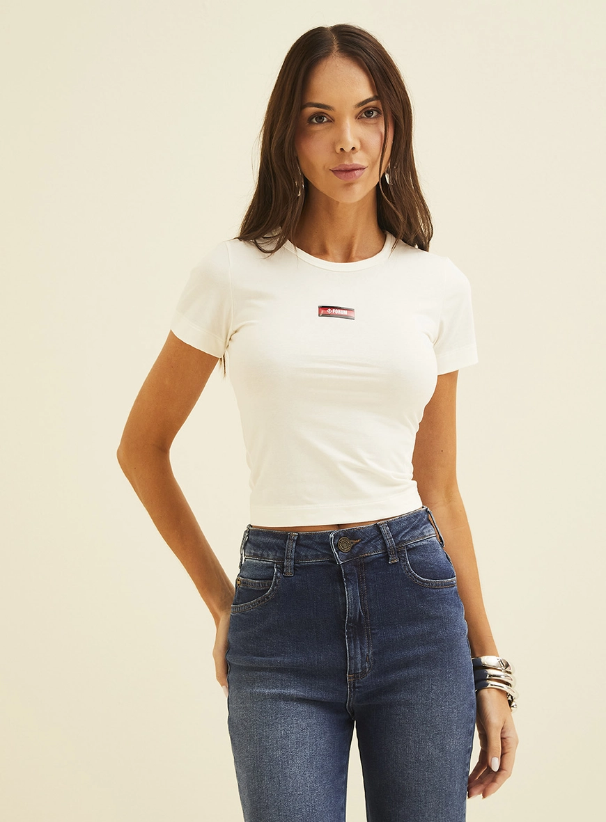 Camiseta Ajustada Com Estampa Off Shell