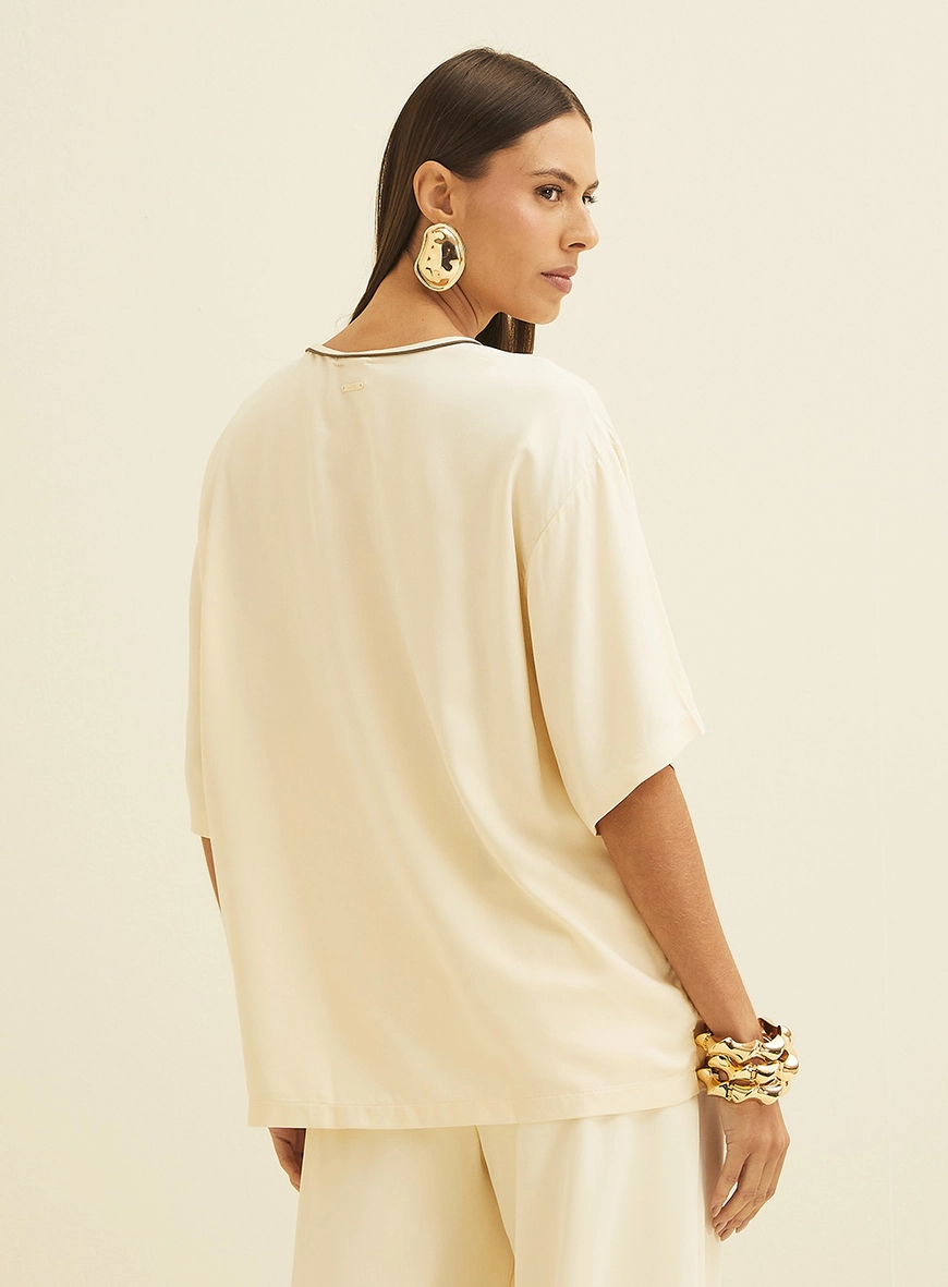 Camiseta Oversized Com Bordado Bege