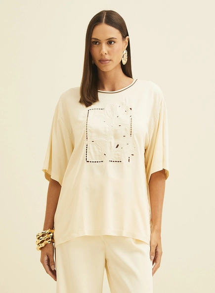 Camiseta Oversized Com Bordado