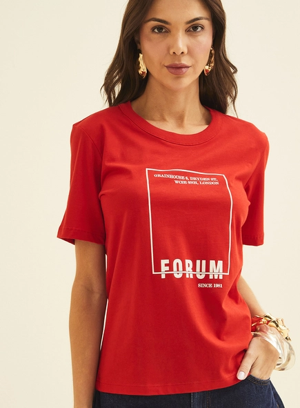 Camiseta Feminina Com Estampa Frontal