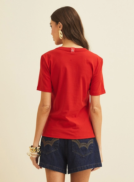 Camiseta Feminina Com Estampa Frontal