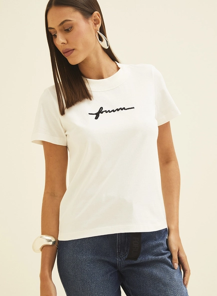 Camiseta Perene Com Bordado