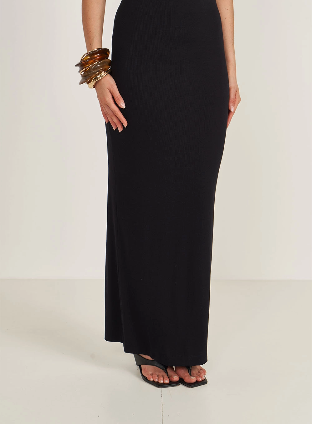 Saia Midi Slim Preto