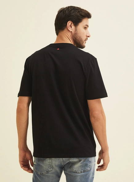 Camiseta Com Estampa Em Logo