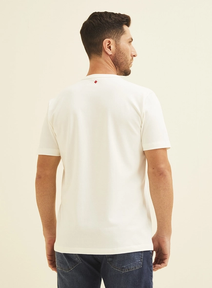 Camiseta Masculina Com Detalhe Em Logo