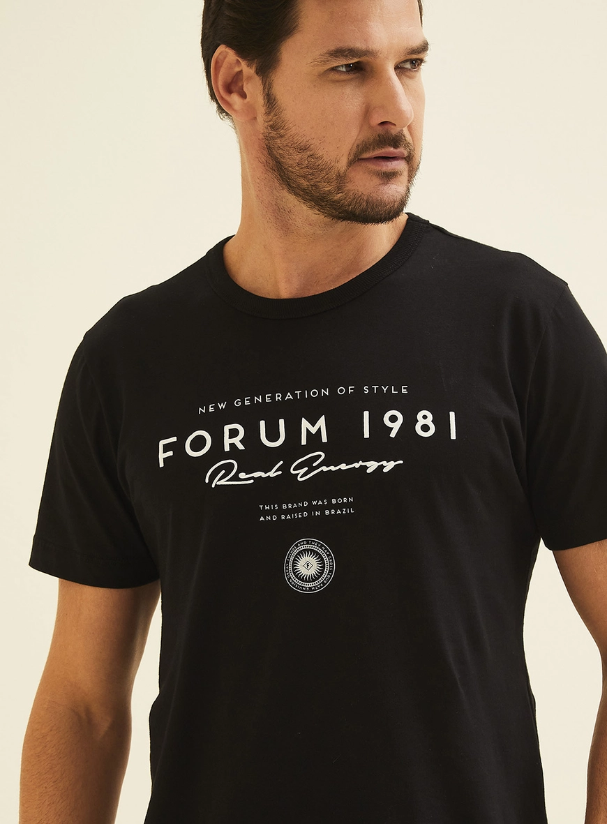 Camiseta Com Estampa Frontal Preto
