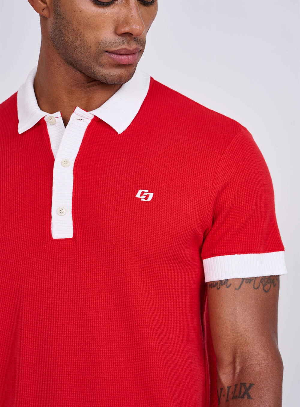 Polo Gola Contraste Vermelho