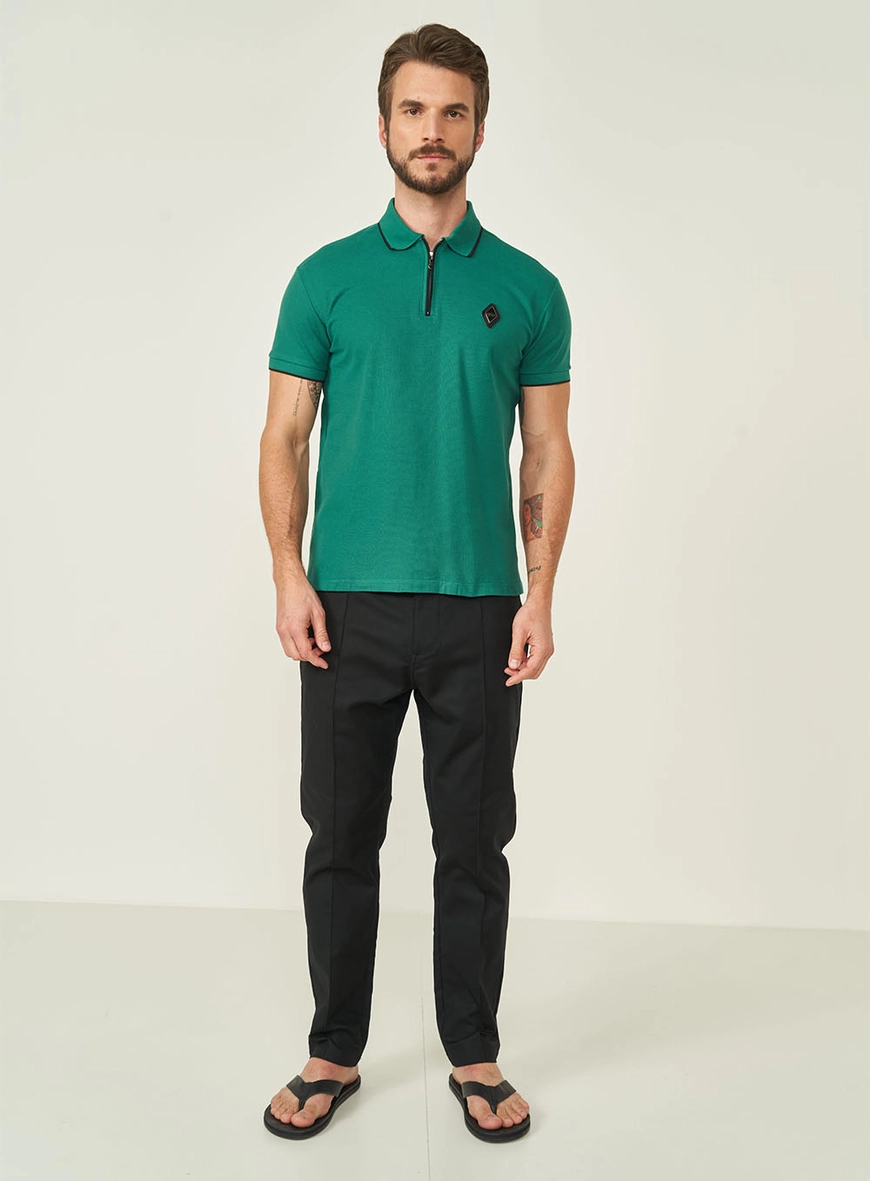 Polo Masculina Com Zíper E Placa De Metal