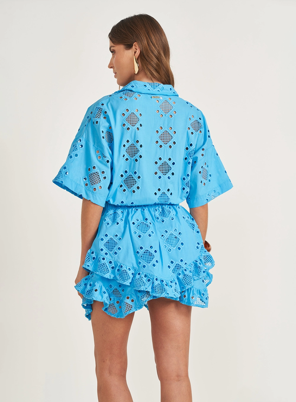 Camisa Loose Com Bordado Azul