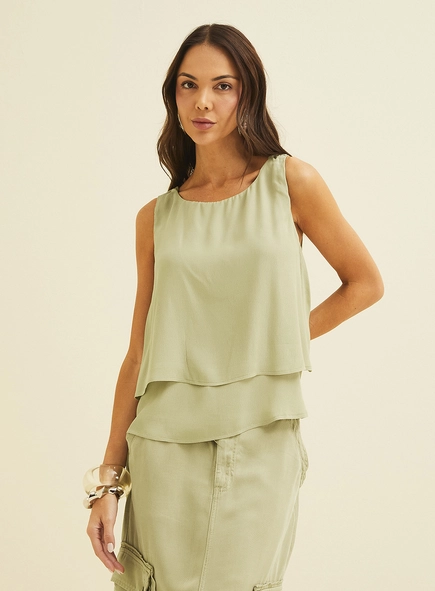 Blusa Ampla Em Camadas